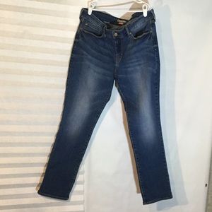 Levi’s modern slim